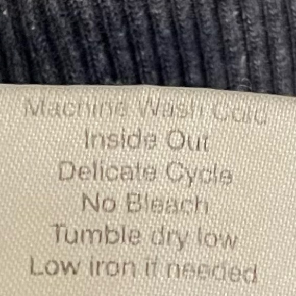 TNA:  Vintage Hoodie - Picture 7 of 8